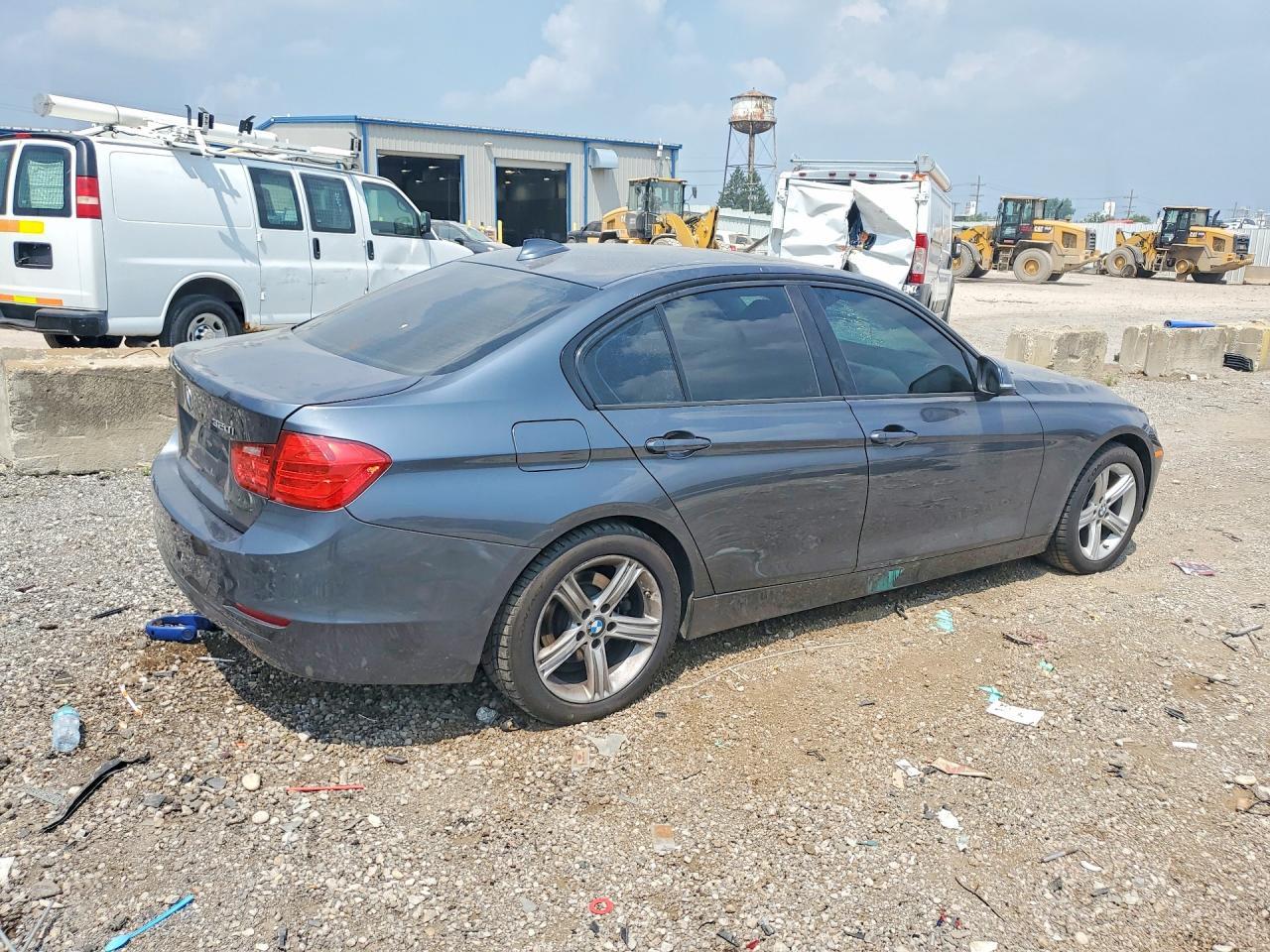 2015 BMW 320 I xDrive - zdjęcie 3