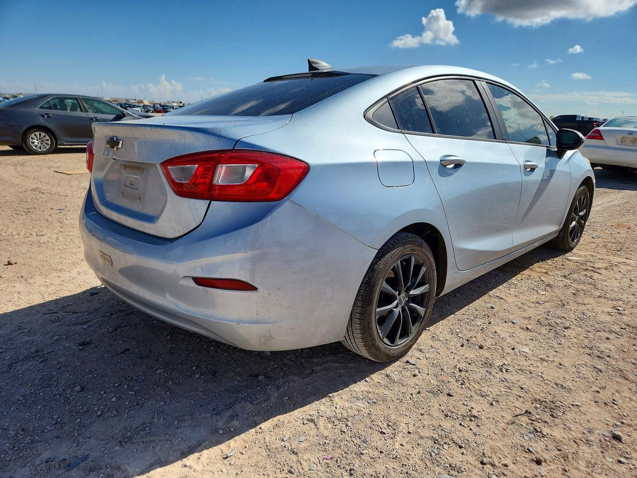 2017 Chevrolet Cruze Ls - zdjęcie 3