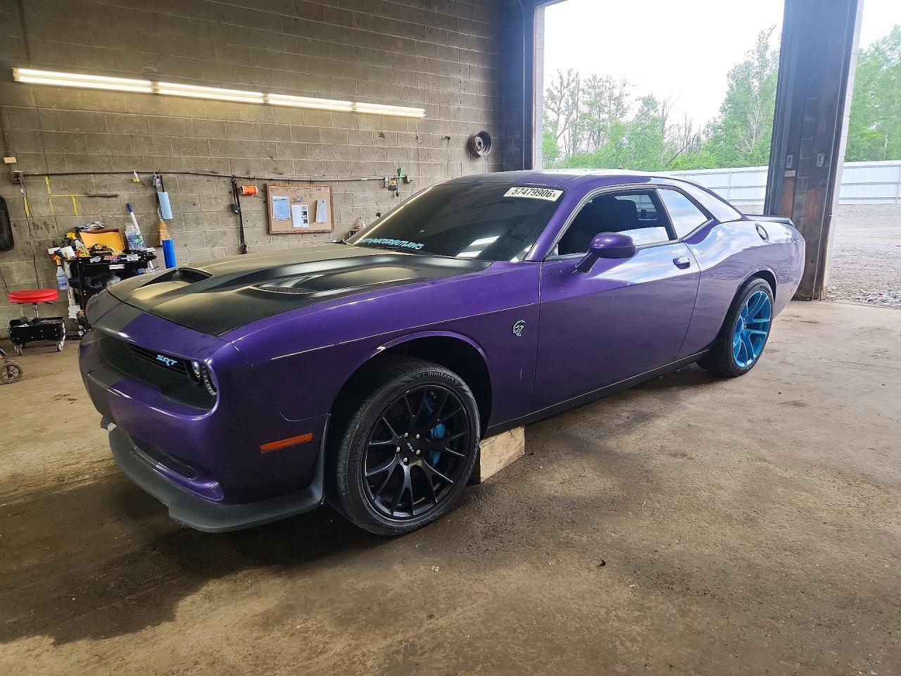 2016 Dodge Challenger Srt Hellcat - zdjęcie główne