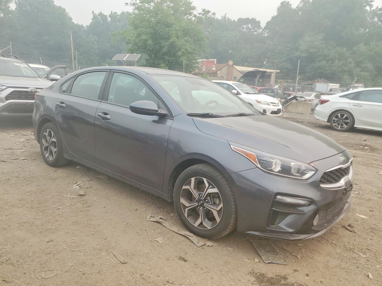 2019 Kia Forte Lxs - zdjęcie 4