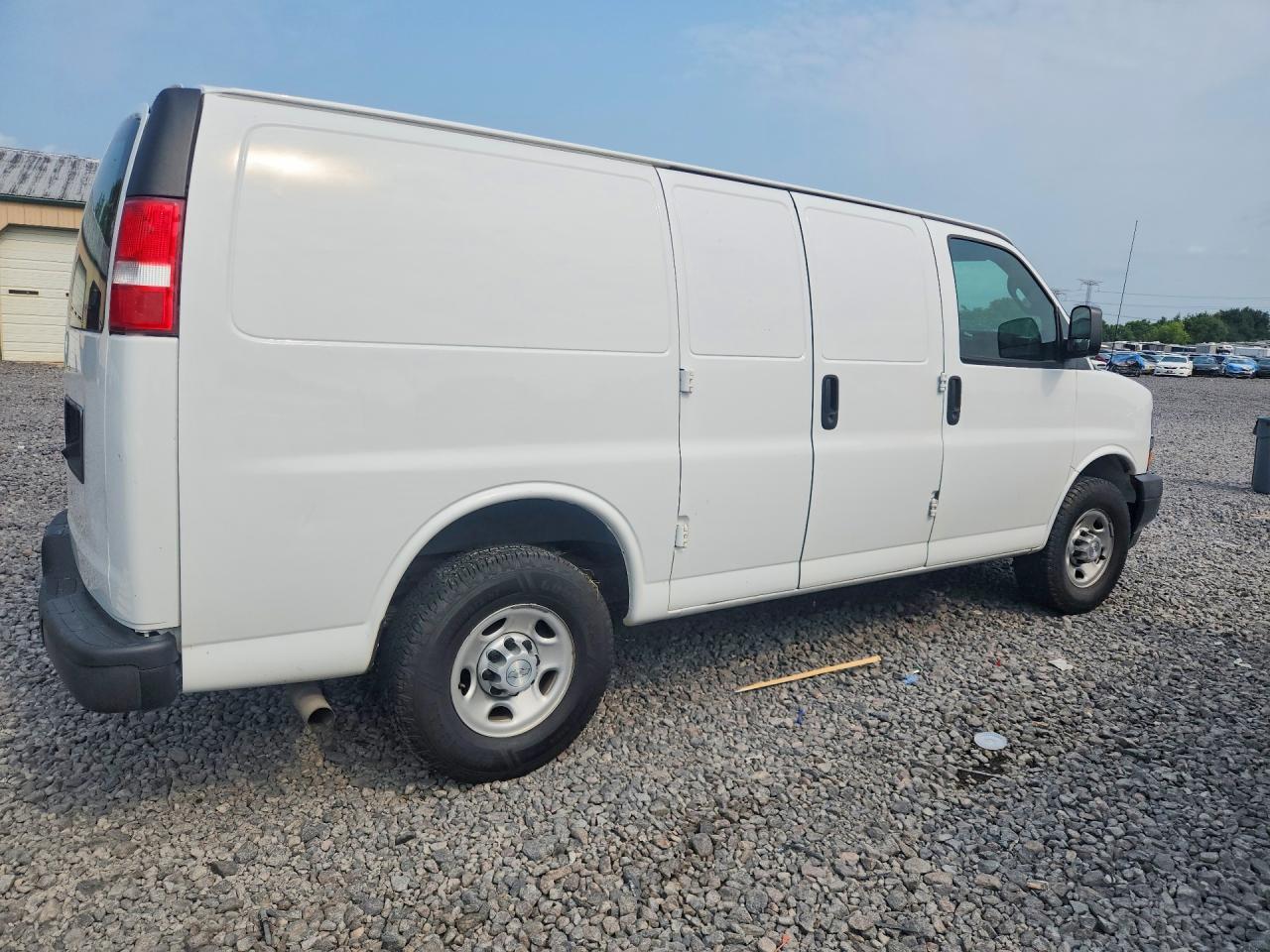 2019 Chevrolet Express G2500 - zdjęcie 3