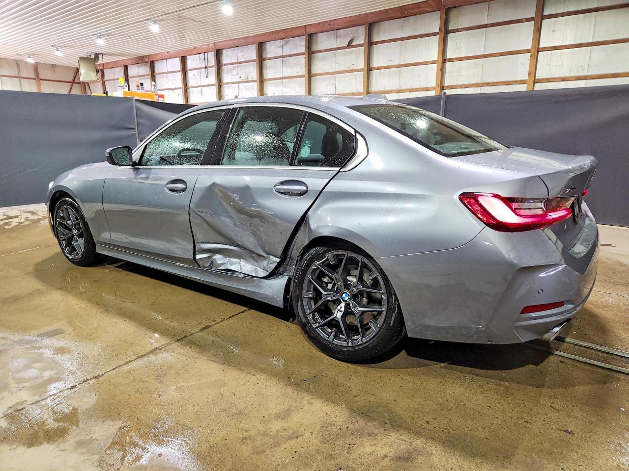 2026 BMW Seria 3 330i - zdjęcie 2