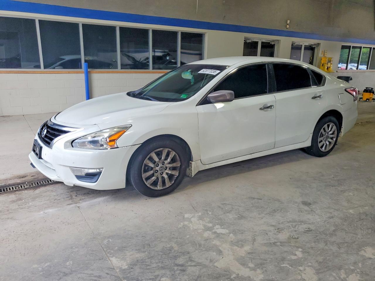 2014 Nissan Altima 2.5 S - zdjęcie główne