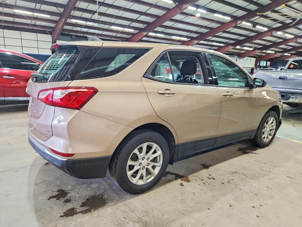 2018 Chevrolet Equinox Ls - zdjęcie 3