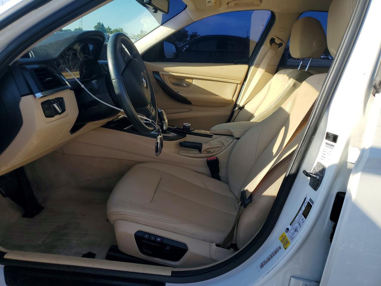 2015 BMW 320 I - zdjęcie 7