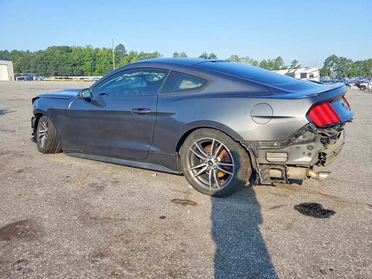 2017 Ford Mustang - zdjęcie 2