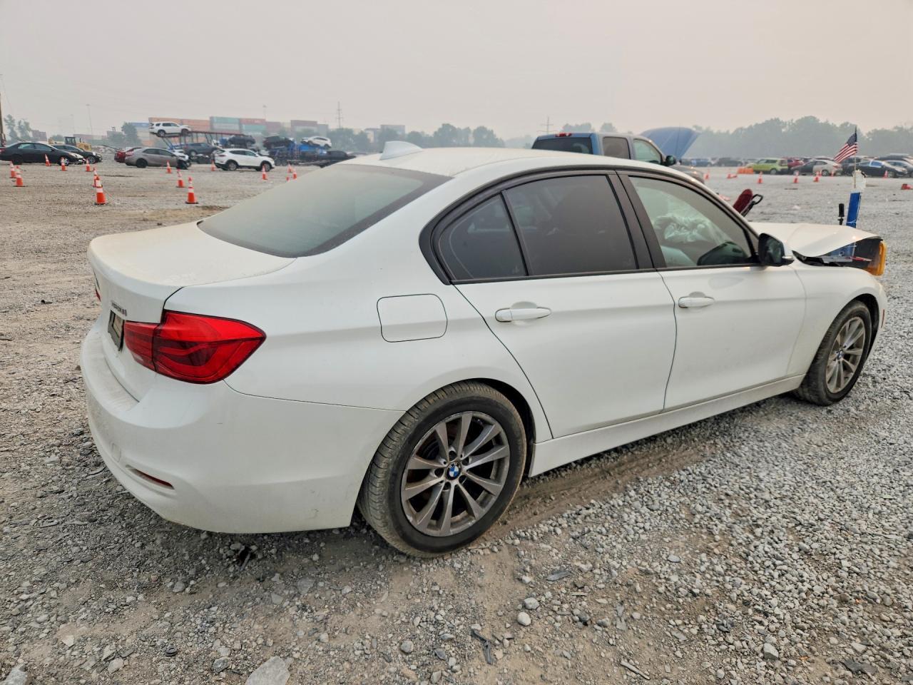 2018 BMW 320 I - zdjęcie 3