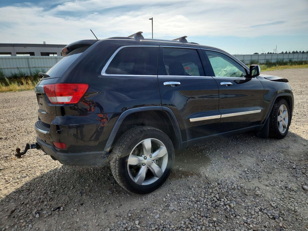 2013 Jeep Grand Cherokee Overland - zdjęcie 3