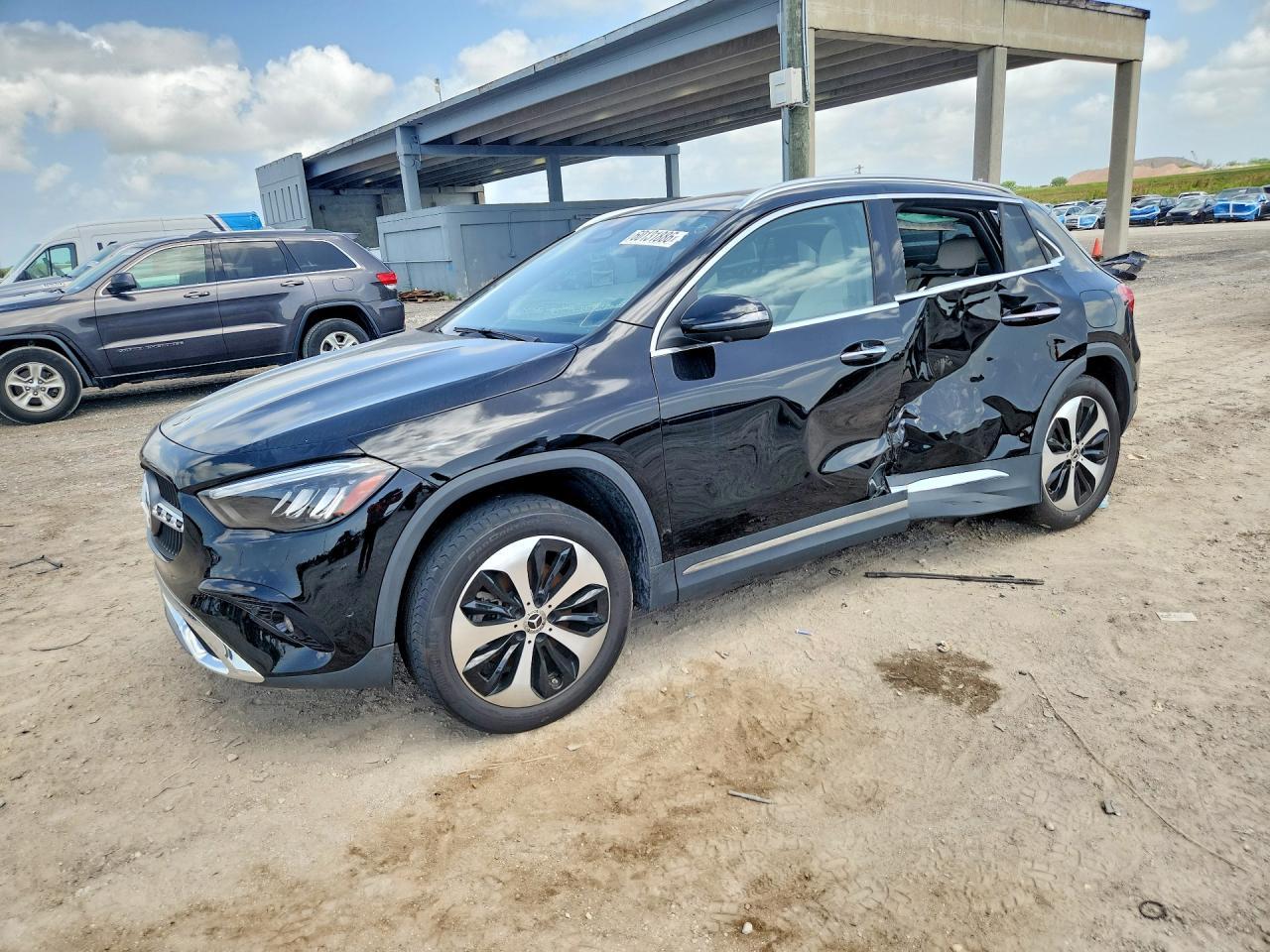 2025 Mercedes-Benz Klasa GLA