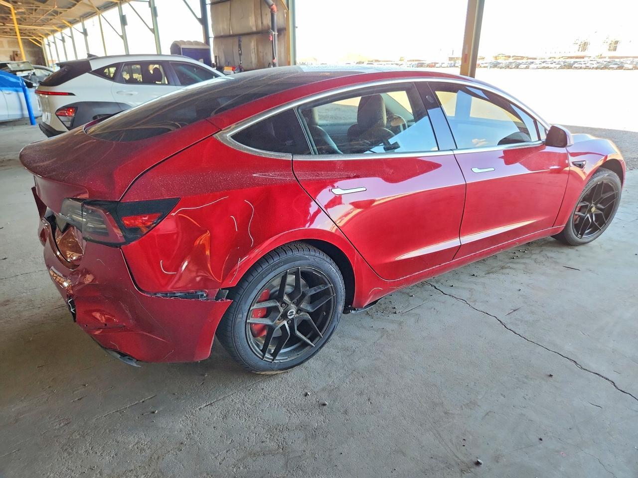 2018 Tesla Model 3 - zdjęcie 5