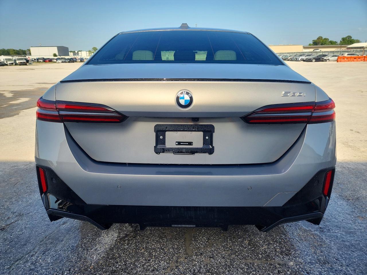 2026 BMW 530 I - zdjęcie 6