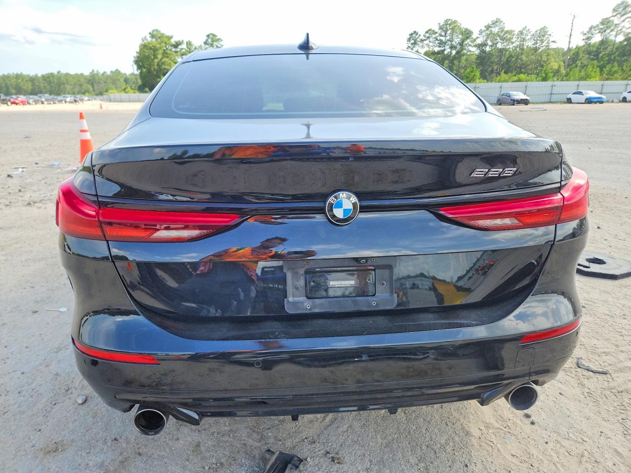 2022 BMW 228I - zdjęcie 6