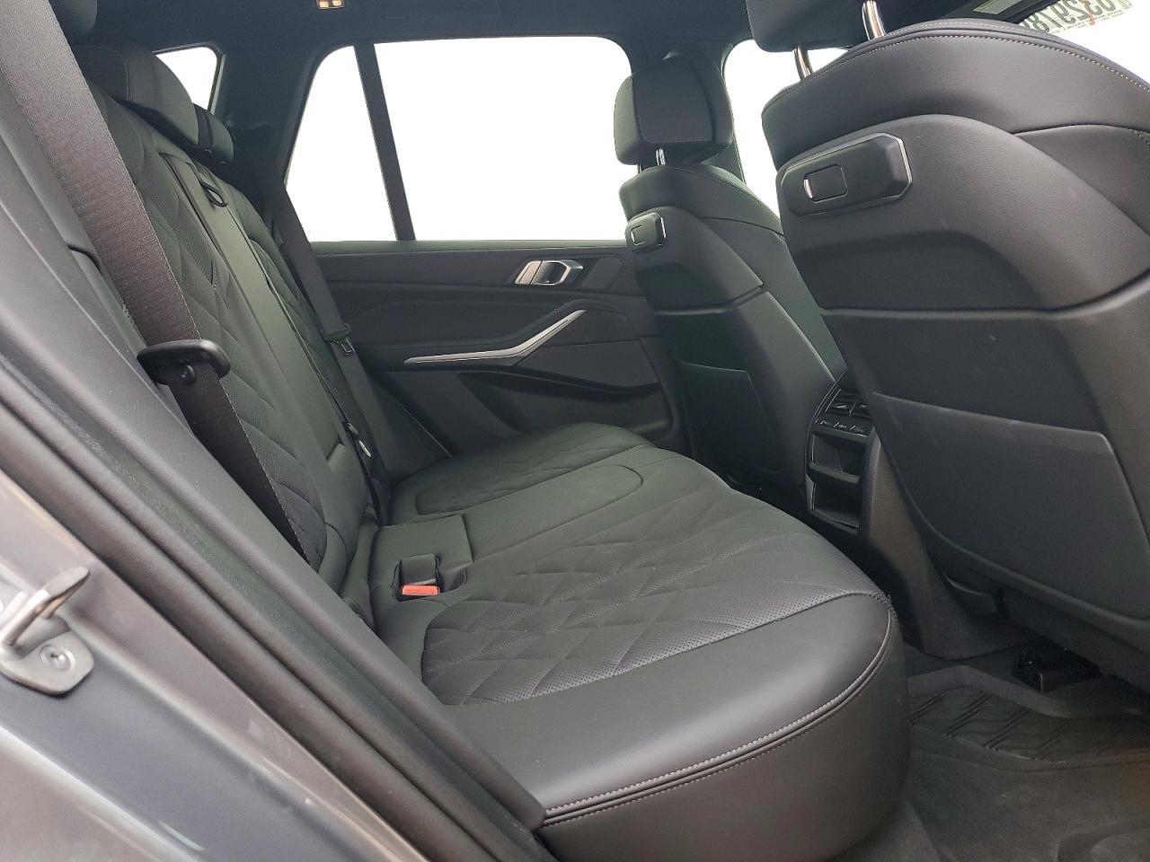 2024 BMW X5 xDrive40I - zdjęcie 11