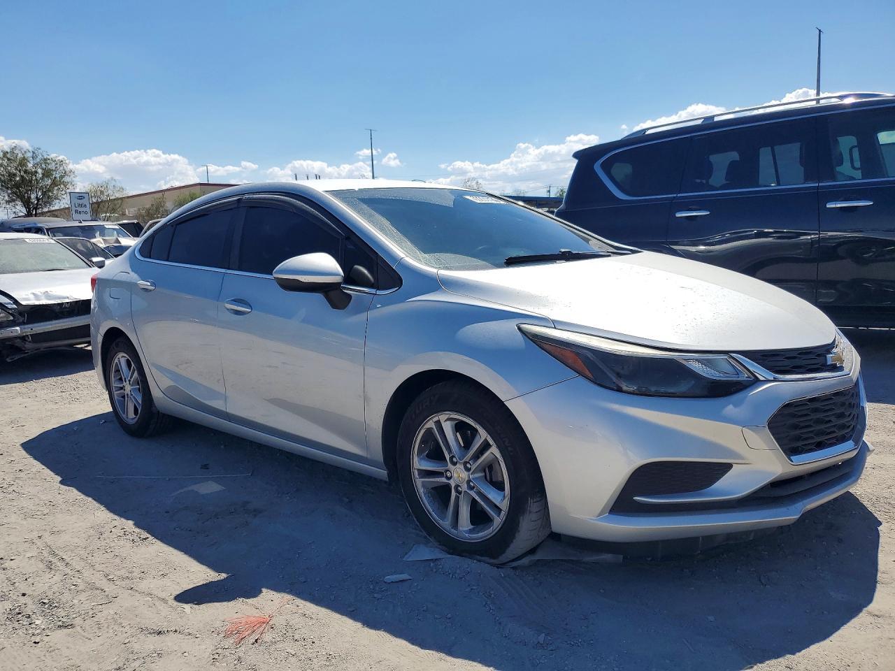 2018 Chevrolet Cruze Lt - zdjęcie 4