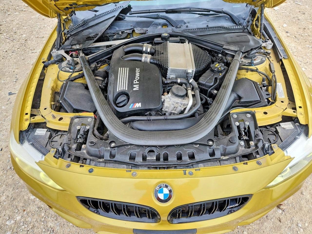 2015 BMW M4 - zdjęcie 11