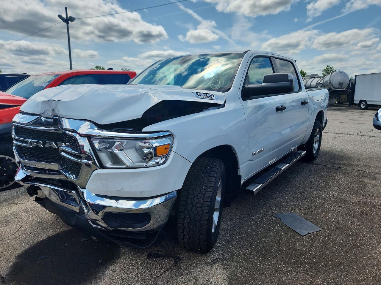 2019 Ram 1500 Tradesman - zdjęcie główne