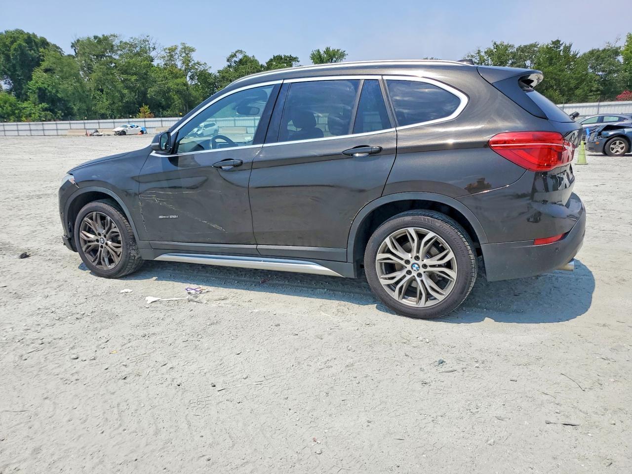 BMW X1 - zdjęcie 2