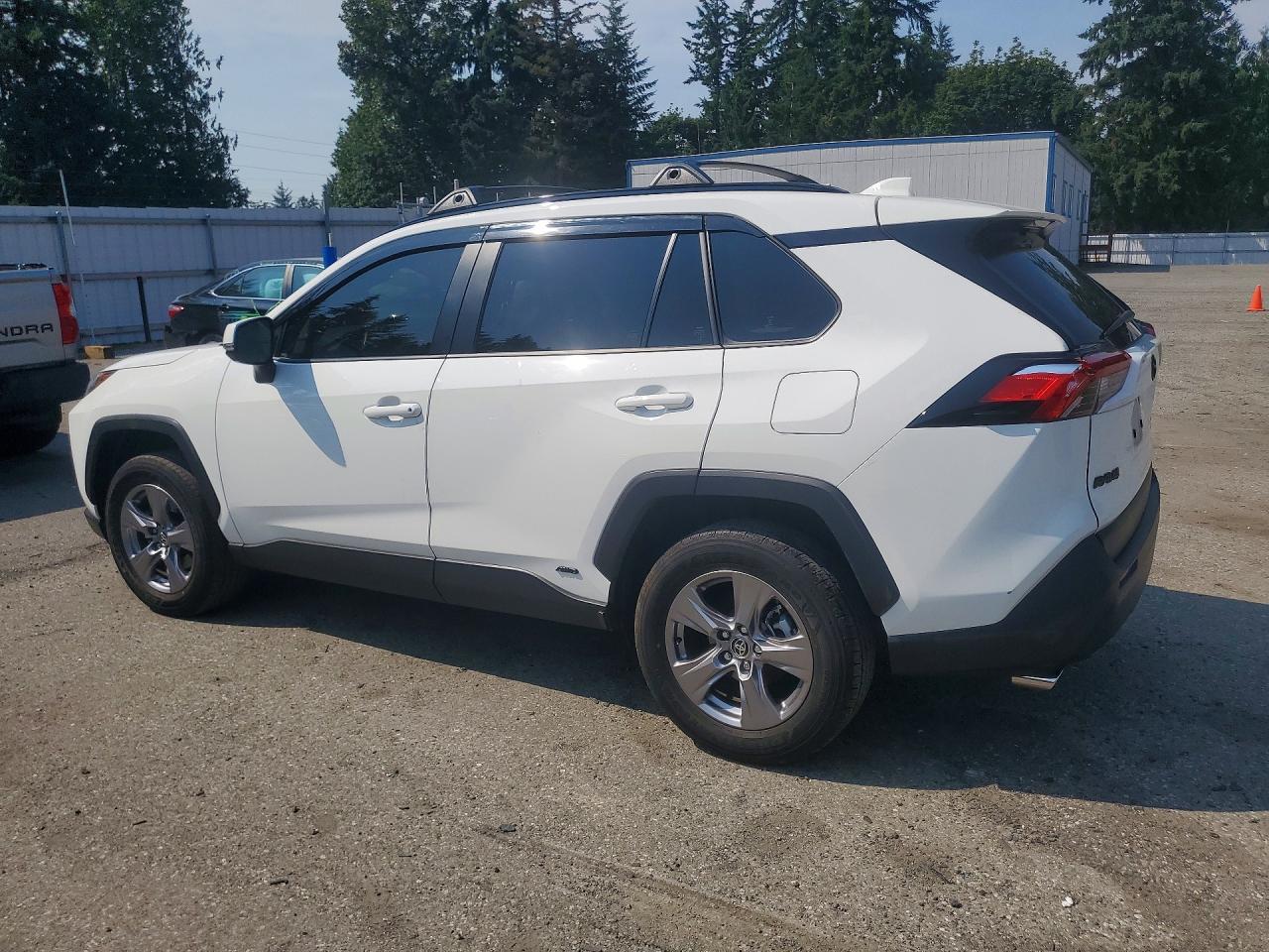2025 Toyota Rav4 Hybrid Xle - zdjęcie 2