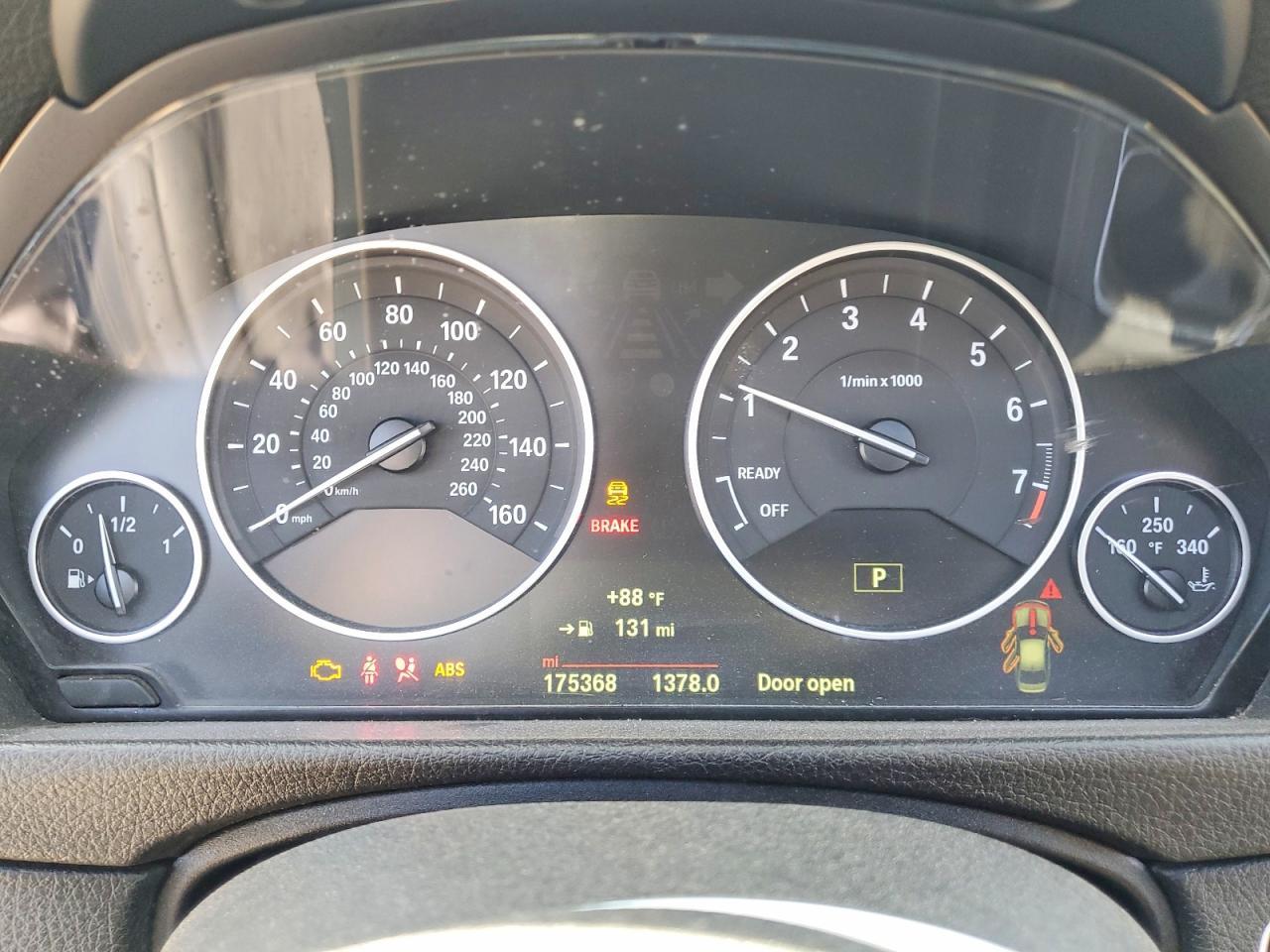 2015 BMW 320 I - zdjęcie 9