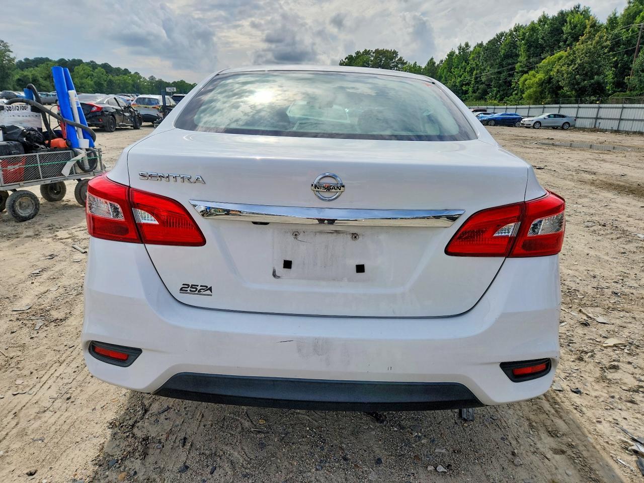 2019 Nissan Sentra S - zdjęcie 6