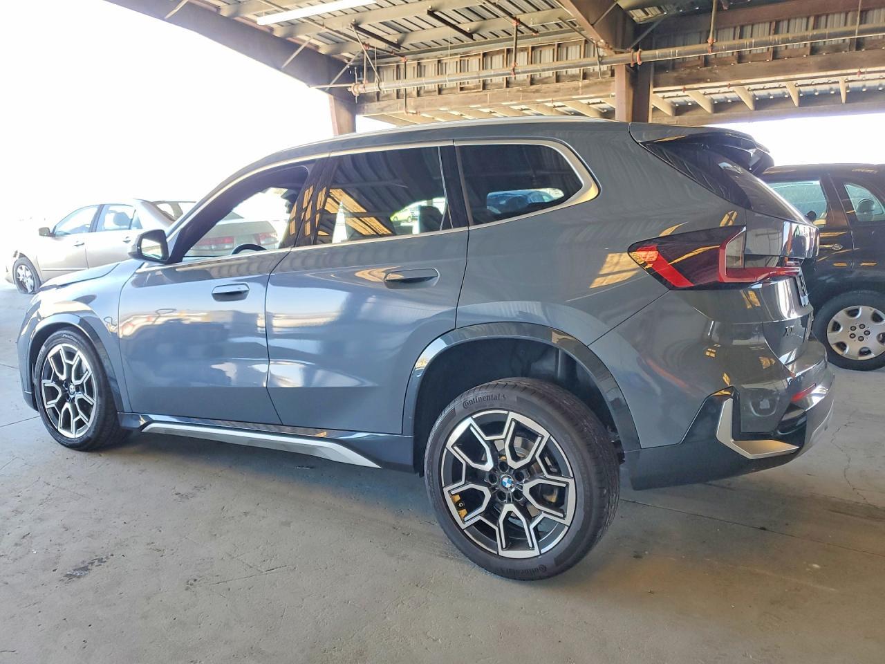 BMW X1 - zdjęcie 2