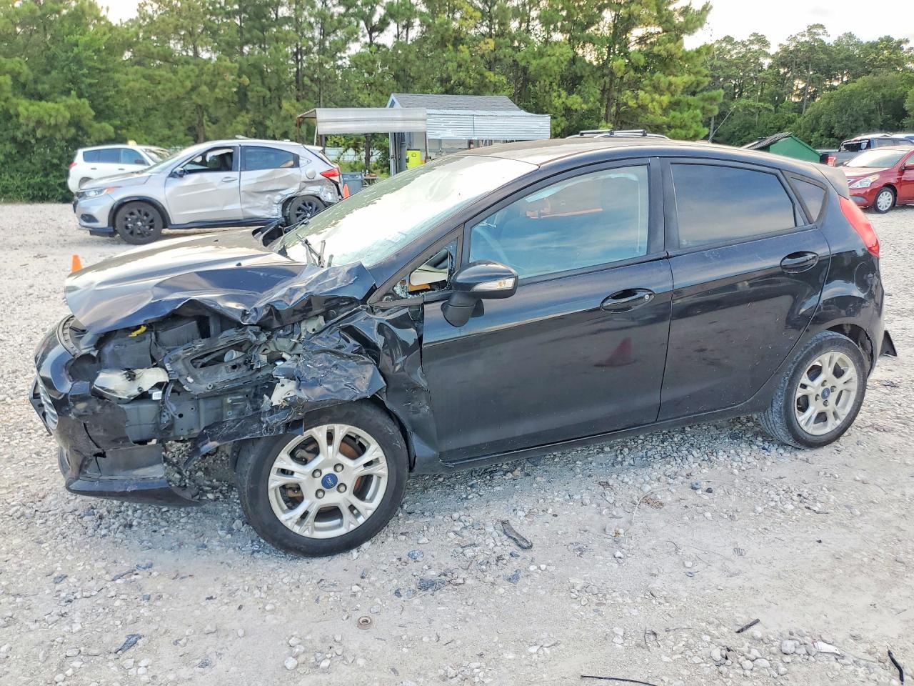 2014 Ford Fiesta Se - zdjęcie główne