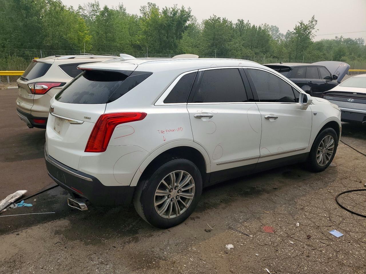 2017 Cadillac Xt5 Luxury - zdjęcie 3