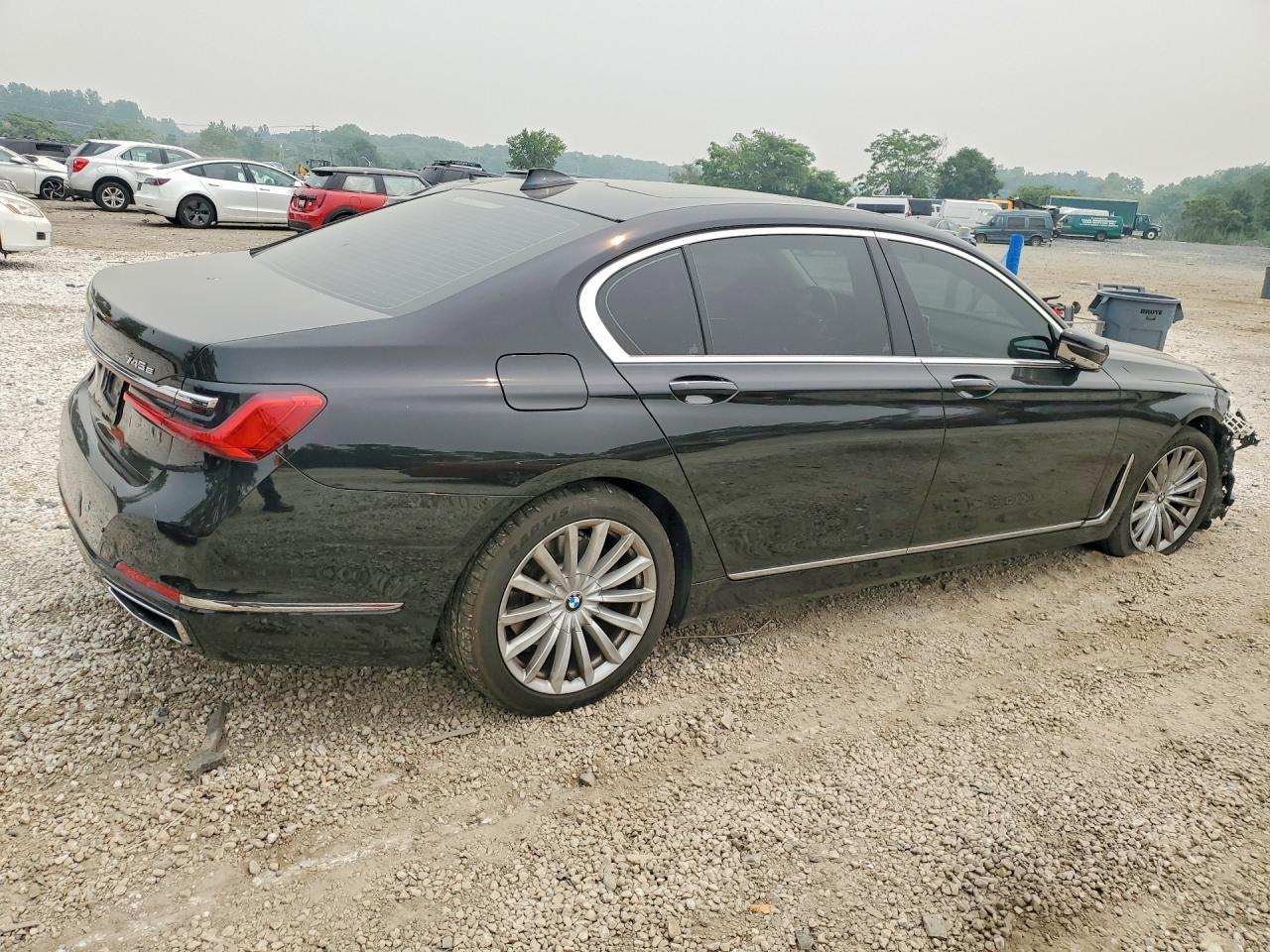 2020 BMW Seria 7 745e - zdjęcie 3