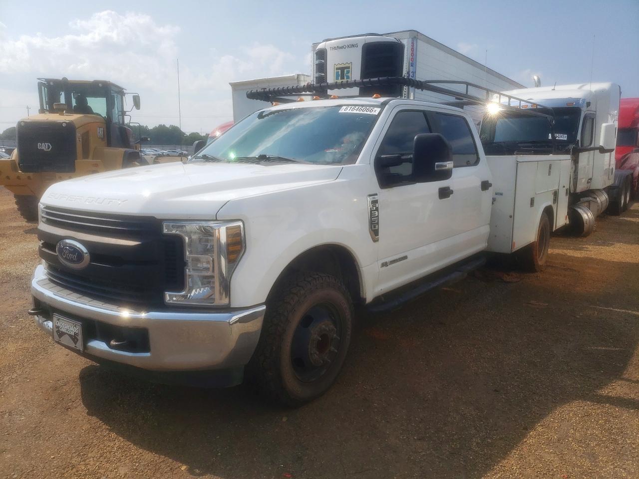 2019 Ford F350 Super Duty - zdjęcie główne