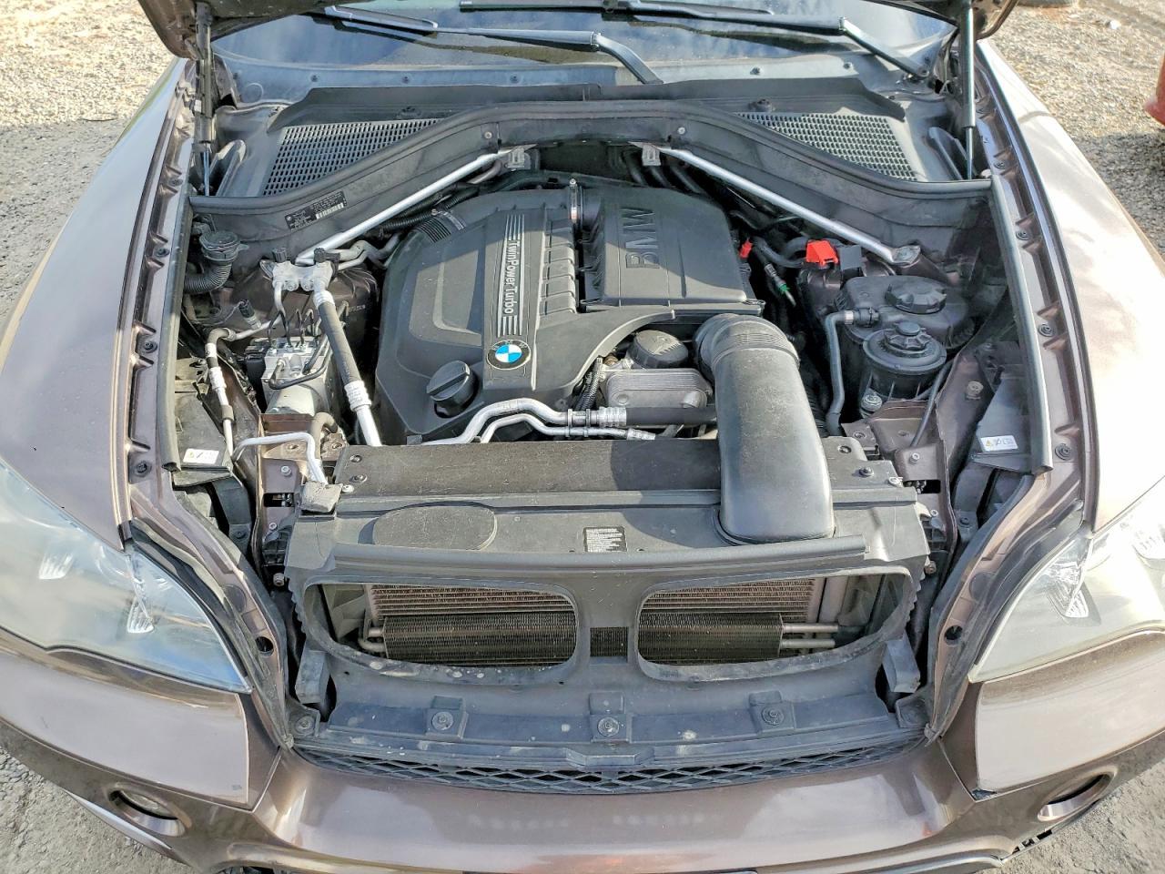 2013 BMW X5 xDrive35I - zdjęcie 12