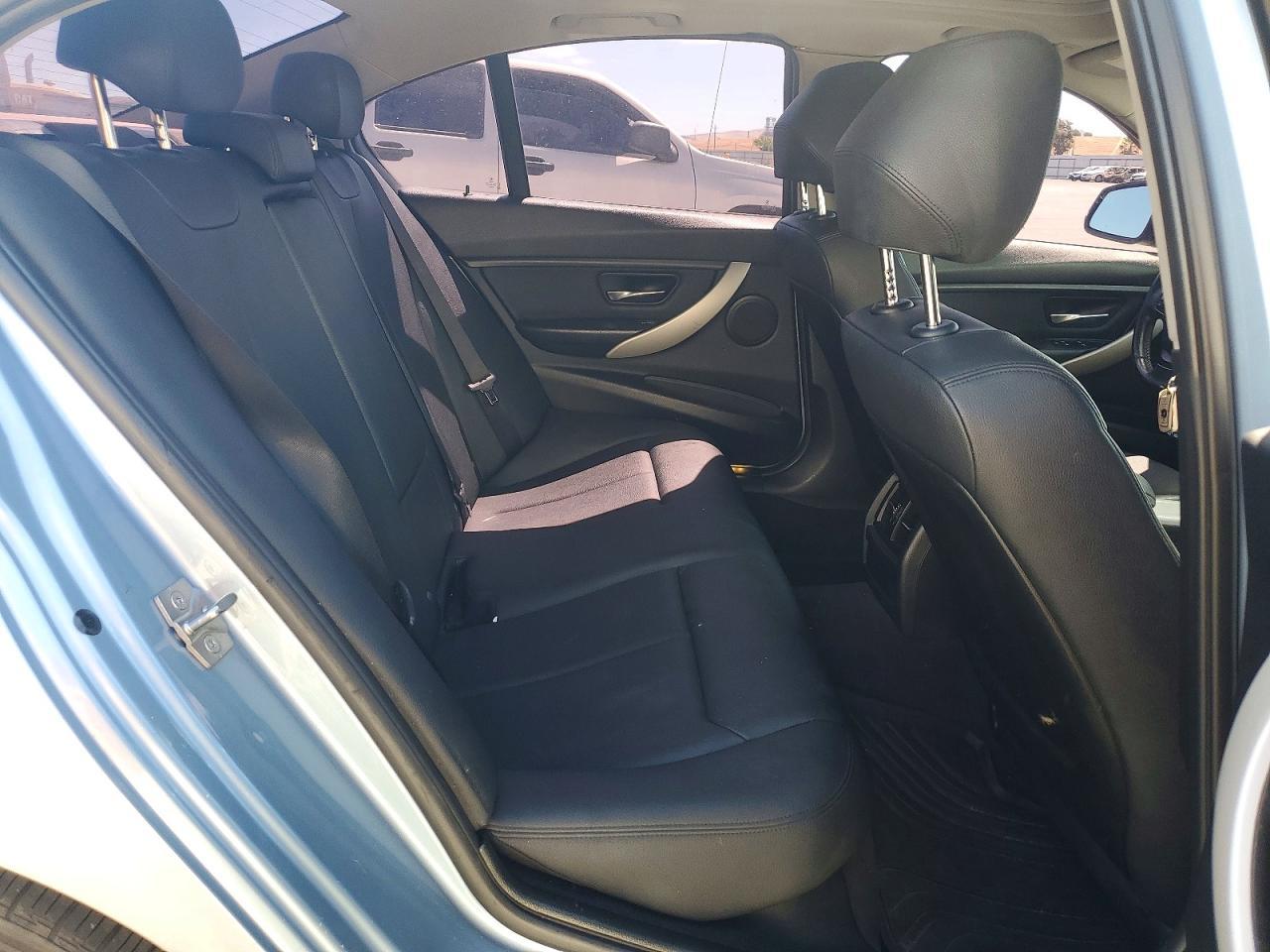 2013 BMW 320 I - zdjęcie 10