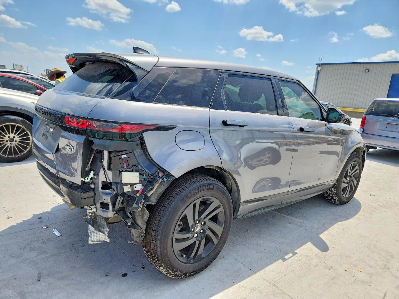 2023 Land Rover Range Rover Evoque R-Dynamic S - zdjęcie 3