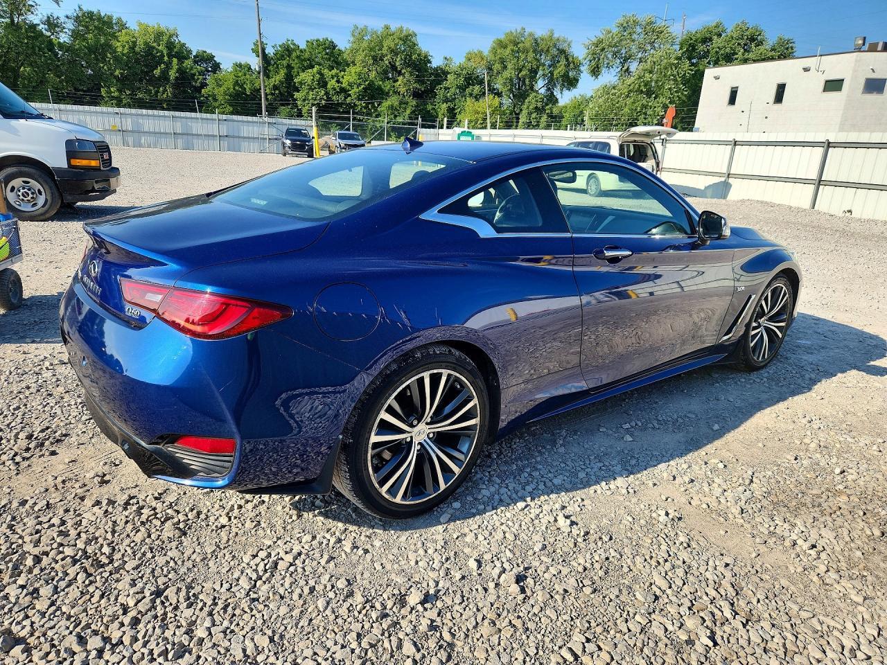 2018 Infiniti Q60 3.0T Luxe - zdjęcie 3