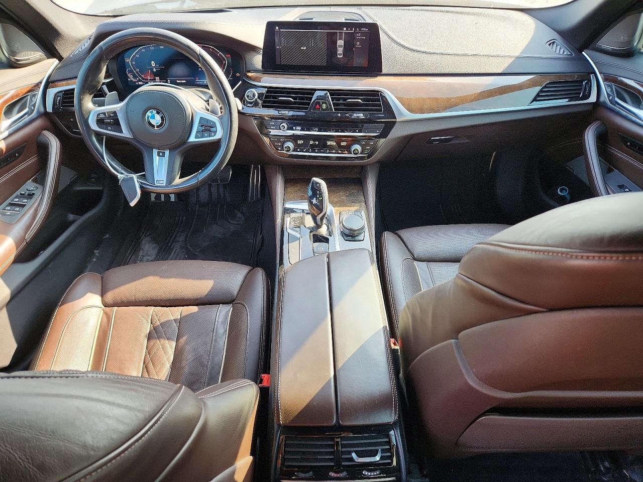2020 BMW 530 I - zdjęcie 8