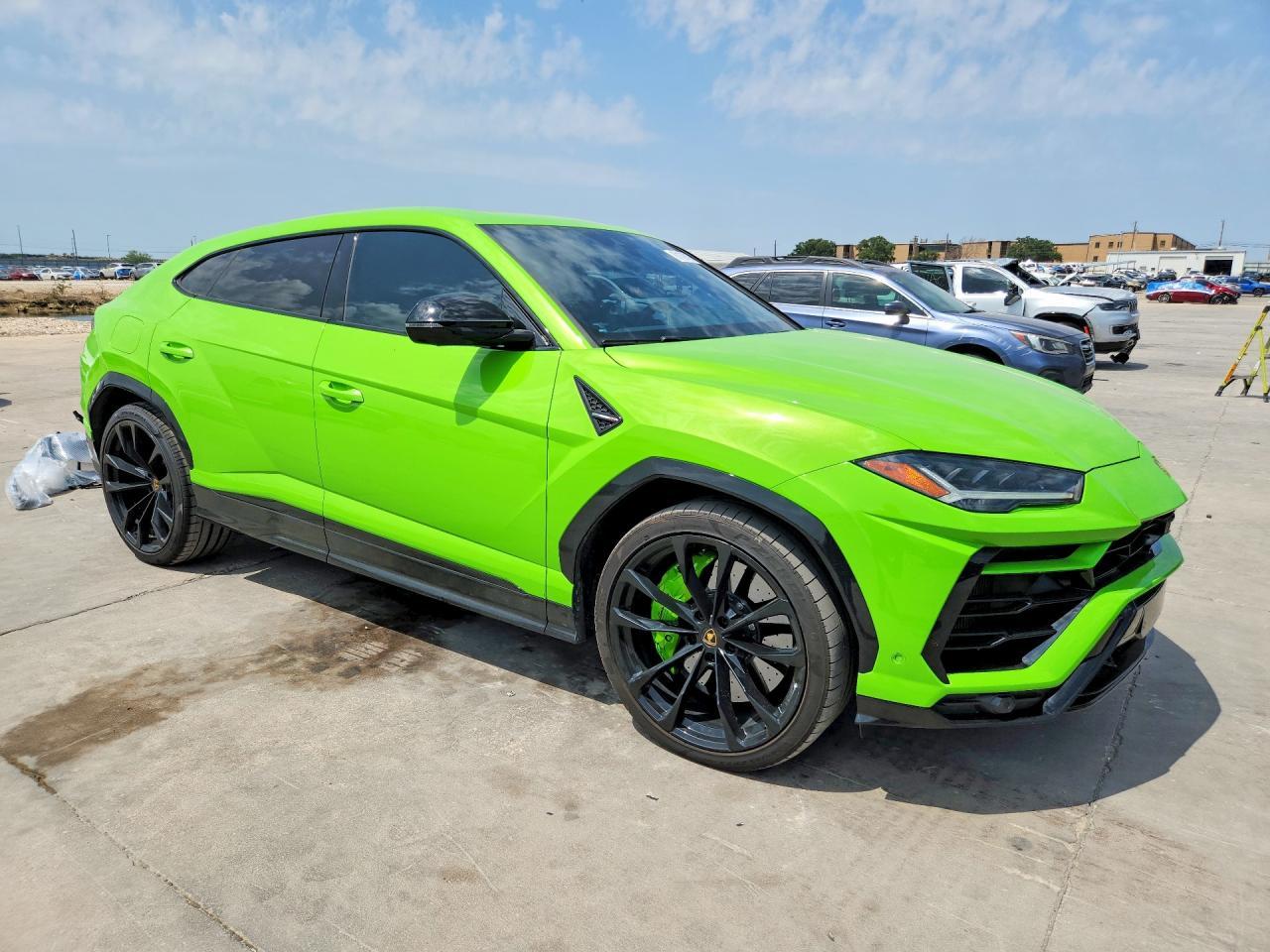 2022 Lamborghini Urus - zdjęcie 4
