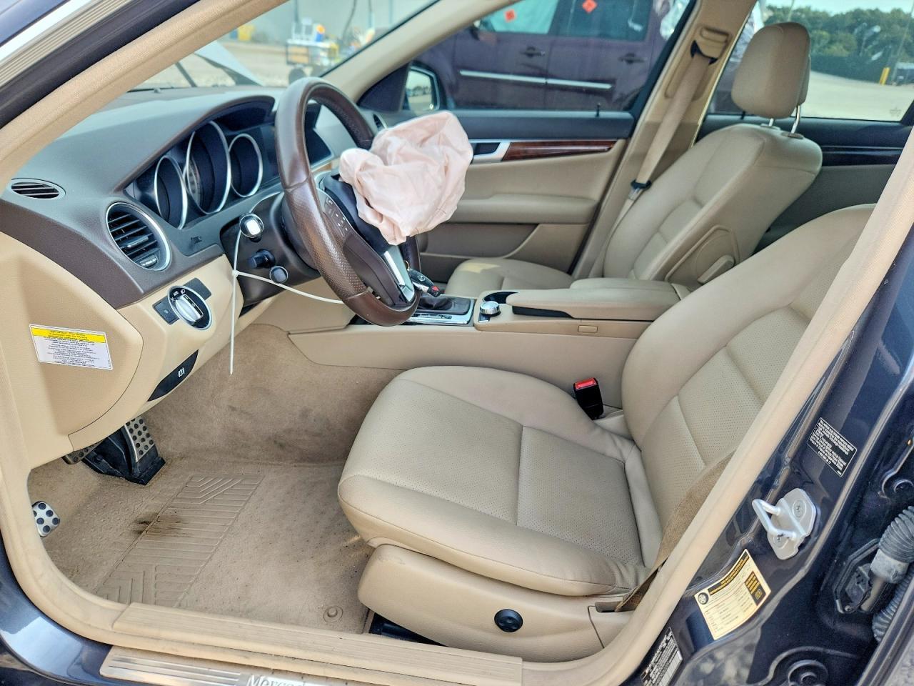 2013 Mercedes-Benz C 250 - zdjęcie 7