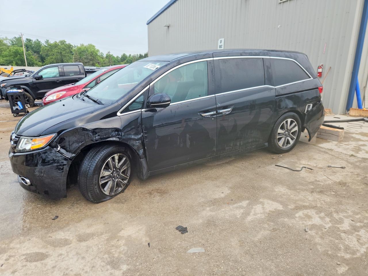 2016 Honda Odyssey Touring - zdjęcie główne