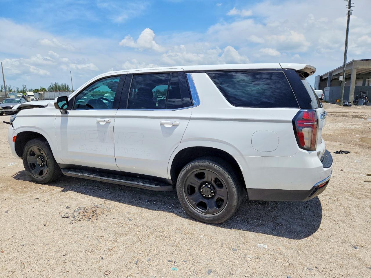 2023 Chevrolet Tahoe C1500 - zdjęcie 2
