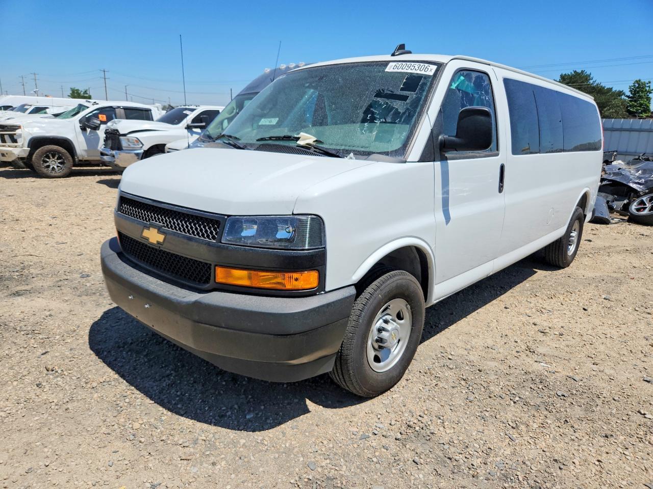2025 Chevrolet Express G3500 Ls Passenger Van - zdjęcie główne