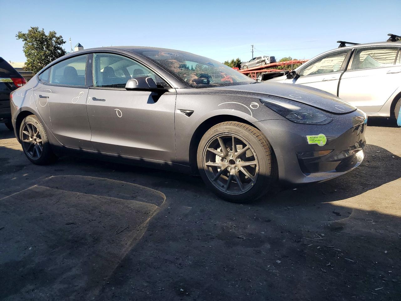 2023 Tesla Model 3 - zdjęcie 4