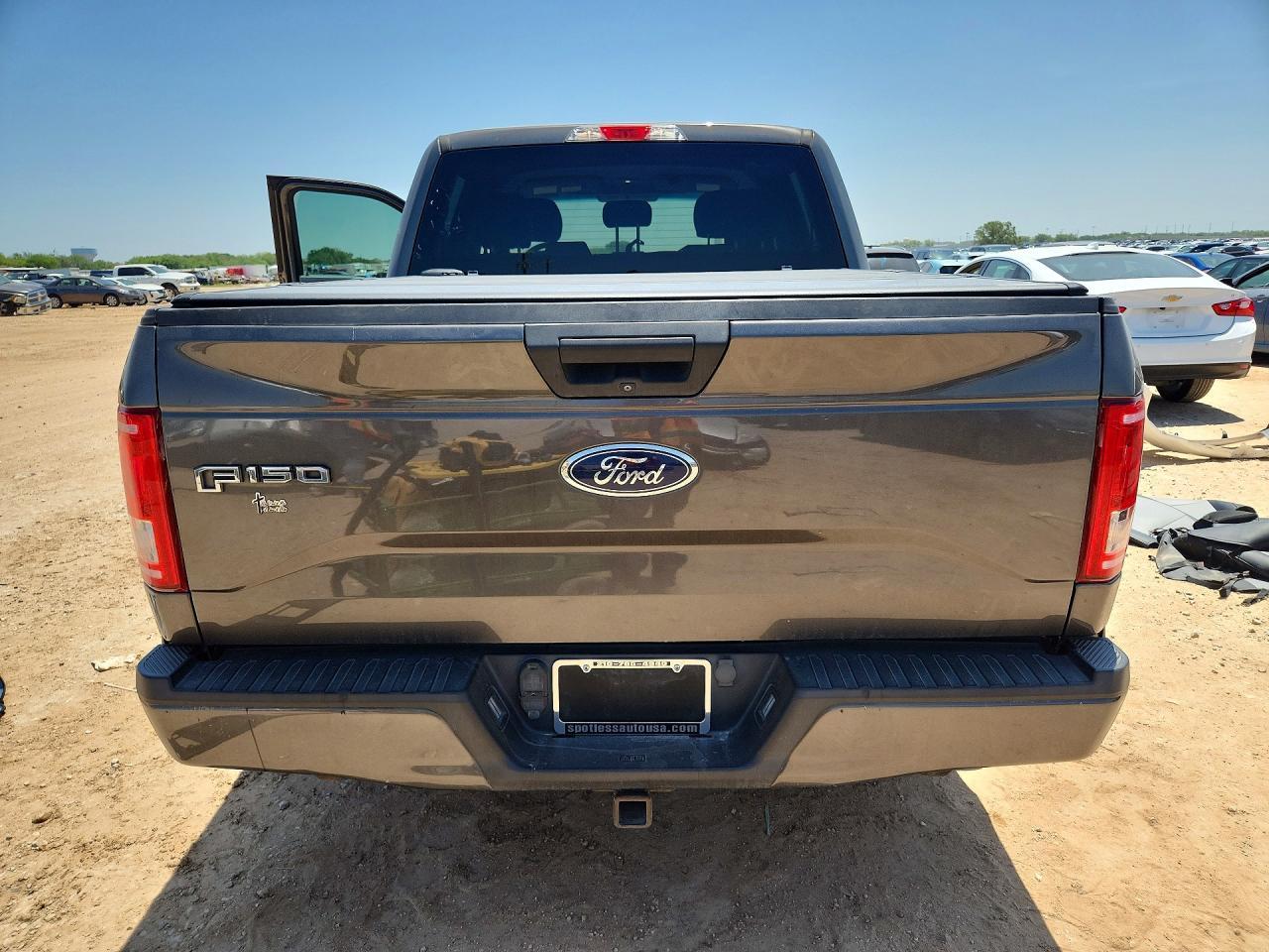 2017 Ford F150 Supercrew - zdjęcie 6