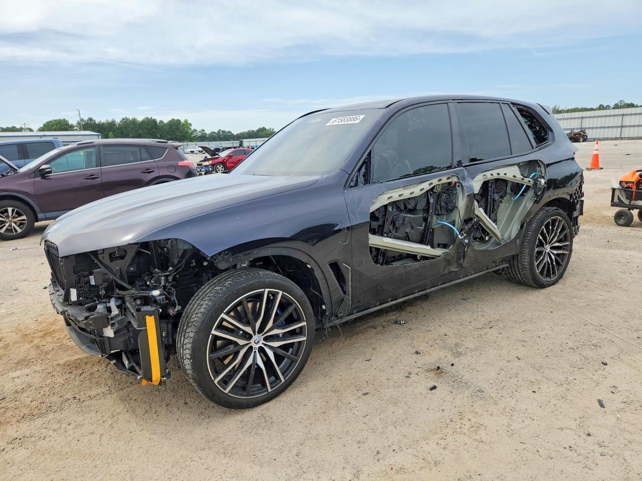 2023 BMW X5 M50I - zdjęcie główne