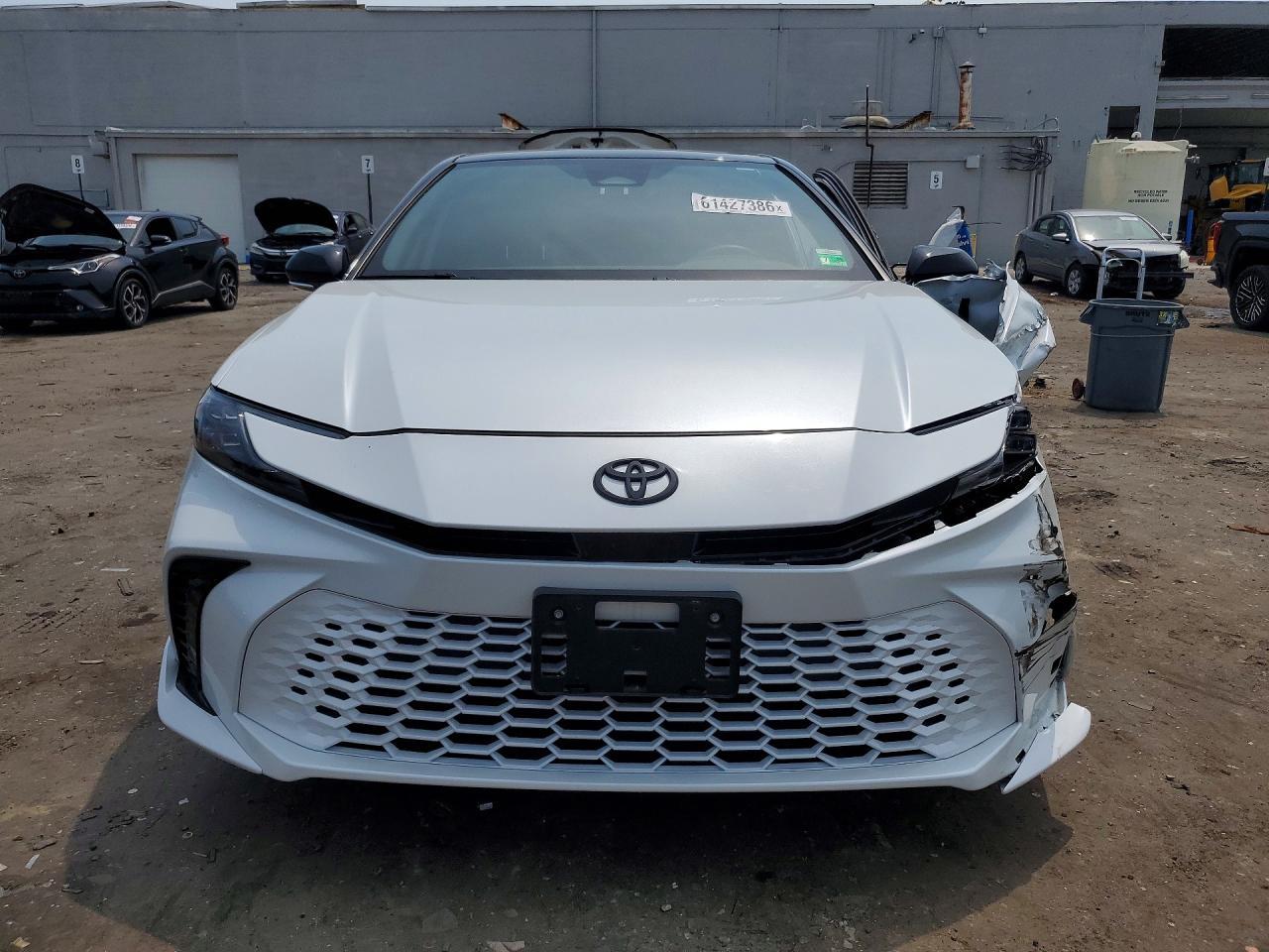 2025 Toyota Camry Xse - zdjęcie 5