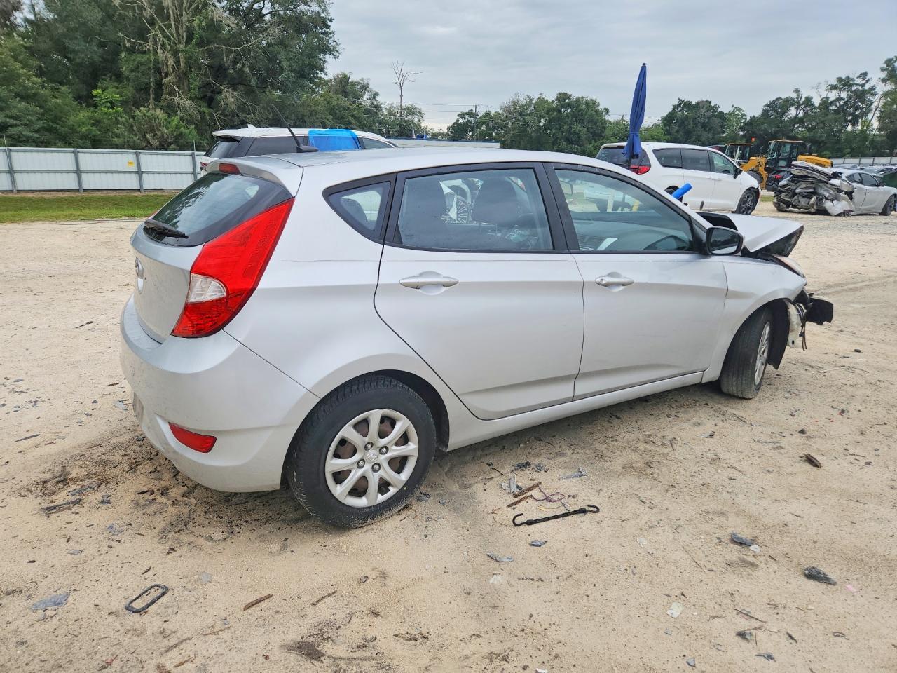 2013 Hyundai Accent Gs - zdjęcie 3