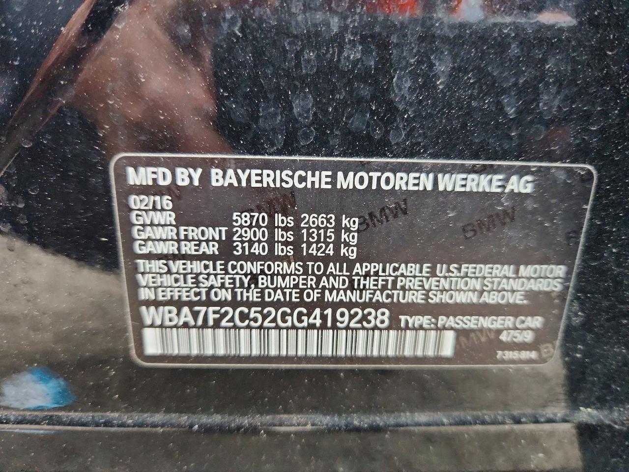 2016 BMW 750 Xi - zdjęcie 12
