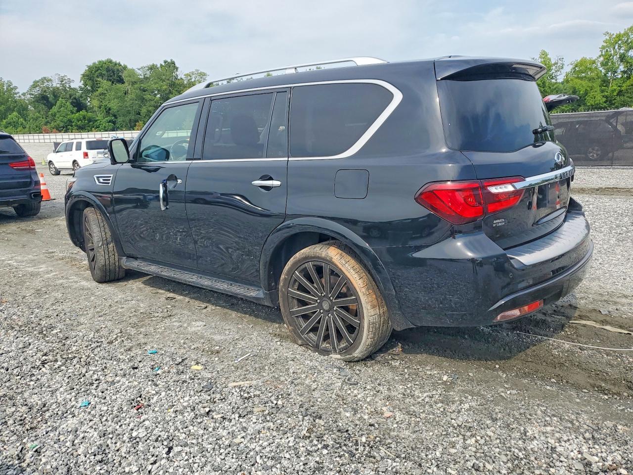 2021 Infiniti Qx80 Luxe - zdjęcie 2