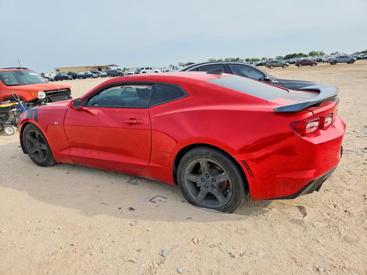 2019 Chevrolet Camaro Ls - zdjęcie 2