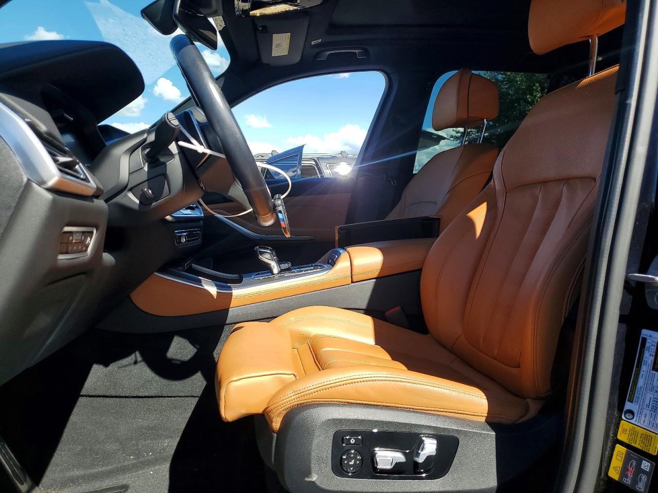 2022 BMW X5 xDrive45E - zdjęcie 7