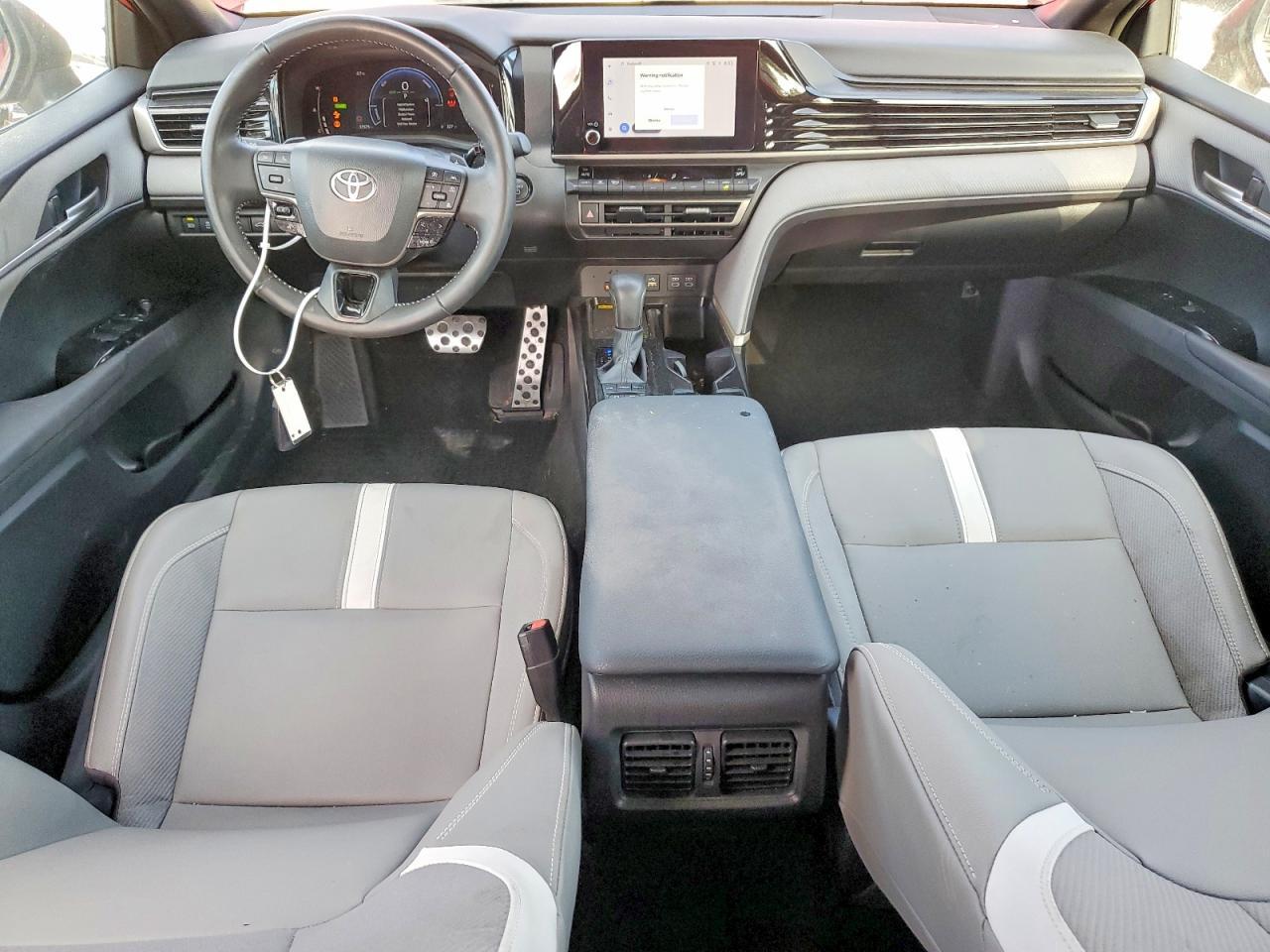 2026 Toyota Camry Se - zdjęcie 8
