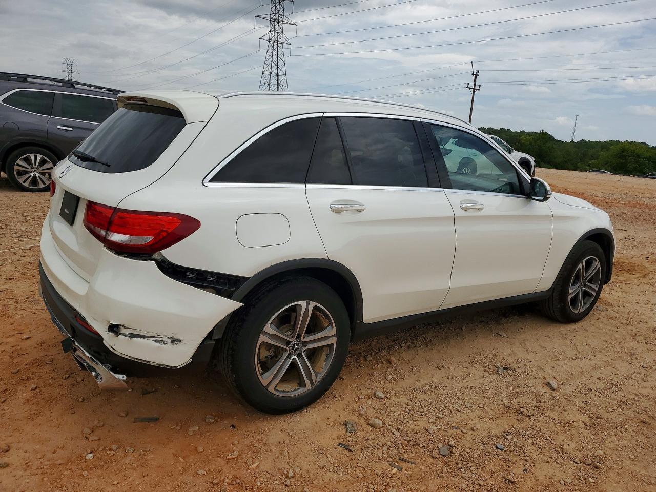 2017 Mercedes-Benz Glc 300 - zdjęcie 3